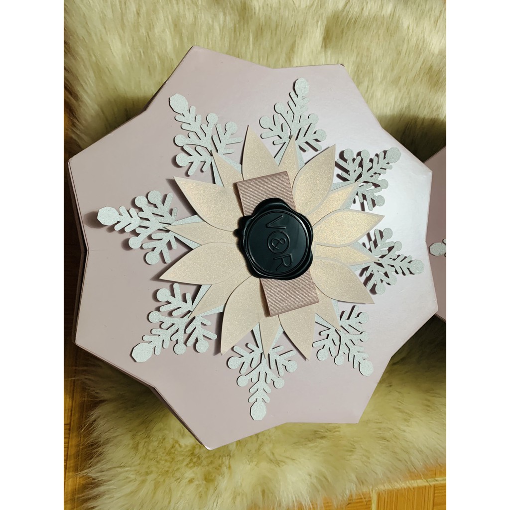 SET NƯỚC HOA GIFT SET VIKTOR & ROLF FLOWERBOMB FOR WOMEN | Thế Giới Skin Care