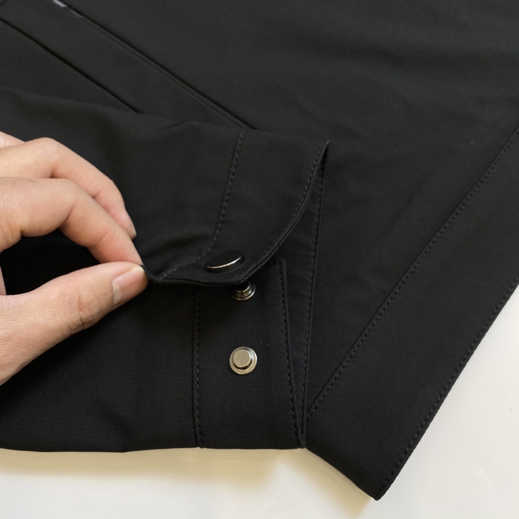 Áo khoác nam 2 lớp cổ bẻ dáng suông Vĩnh Tiến chất liệu microfiber chống mưa gió 950 - Đen