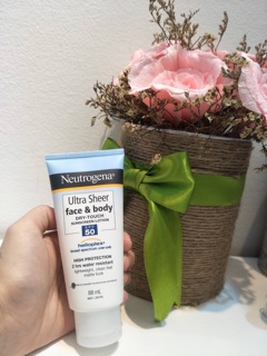 Kem chống nắng Neutrogena Úc