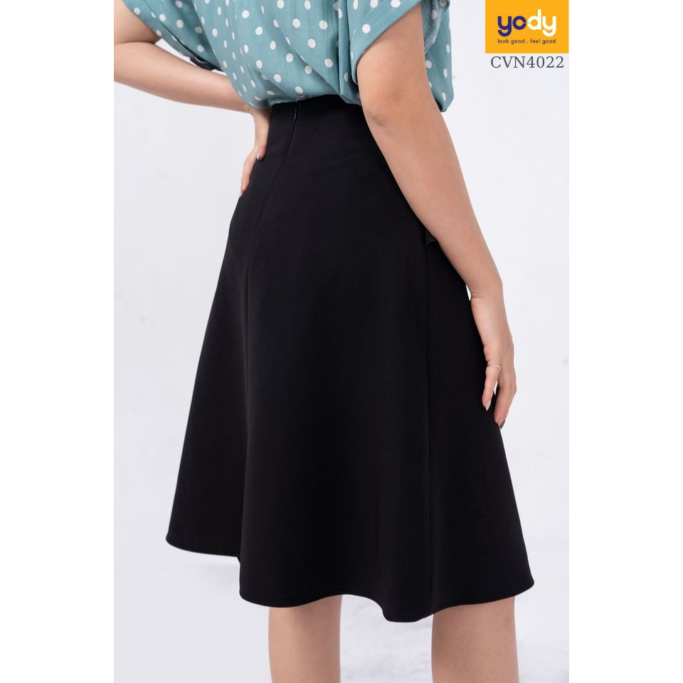 Chân váy xòe tà cúc bên hông YODY chính hãng, ít nhăn, mềm mịn khi mặc CVN4022