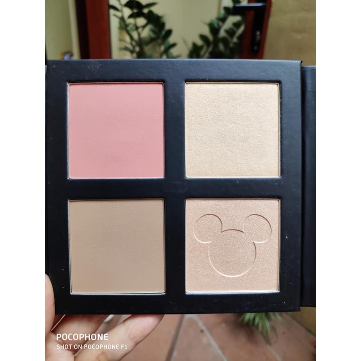 Bảng tạo khối, bắt sáng Catrice Disney Face Palette