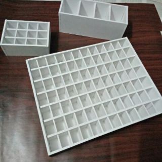Khay đựng son 84 ô trưng bày