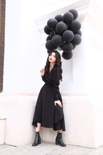 VÁY ĐI PROM - LADY LADY DRESS - VÁY CỔ KHOÉT SÂU TAY DÀI | BigBuy360 - bigbuy360.vn