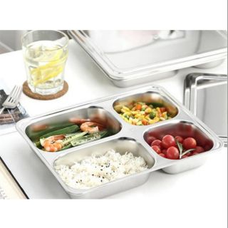 Khay ăn cơm inox 4 ngăn sâu lòng.