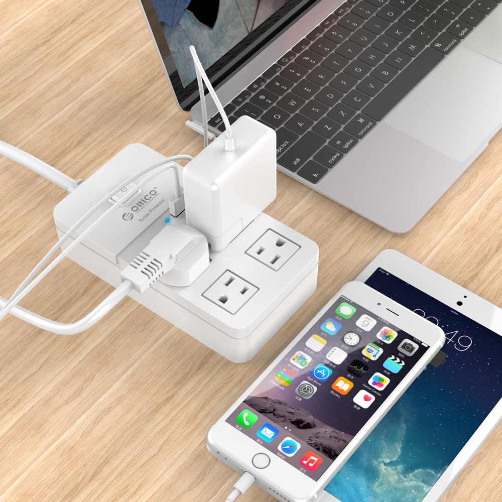 Ổ cắm điện mở rộng ORICO có 4 cổng AC màu trắng dây cáp 1.5m sử dụng tại nhà văn phòng
