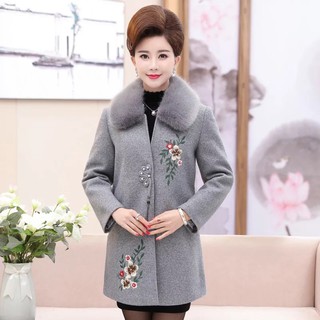 Áo khoác dạ có sẵn cho mẹ