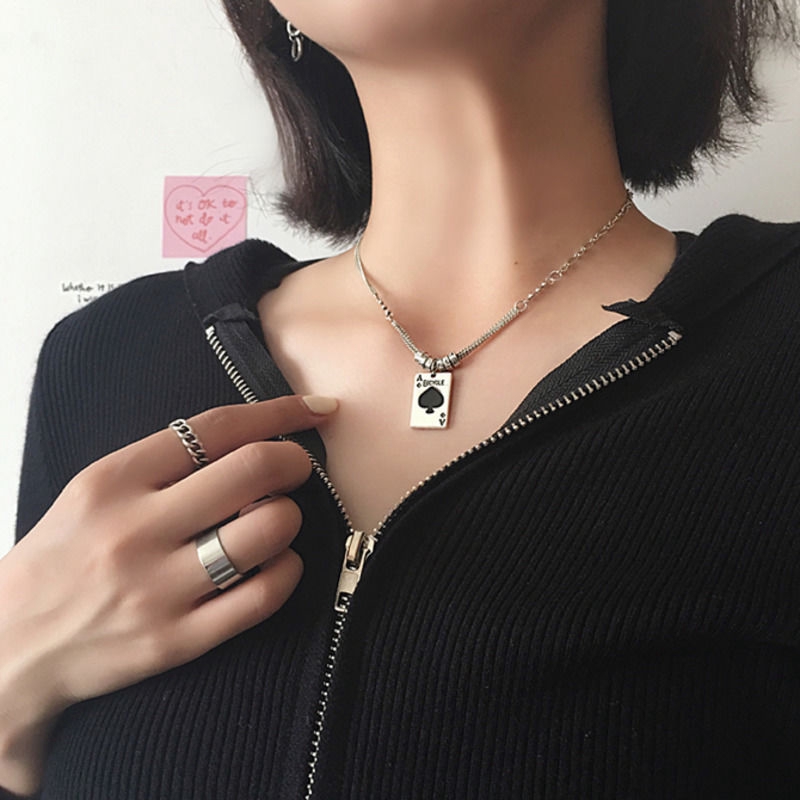 Dây Chuyền Mặt Thẻ Bài Quyến Rũ Ấn Tượng 22515