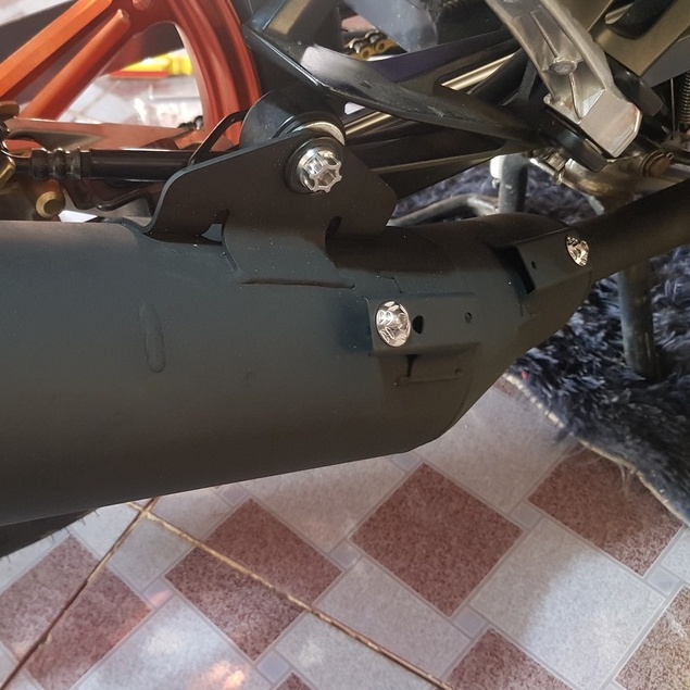 Ốc 8x40 kèm tán 8li gắn treo pô exciter winner sonic satria inox 304 bảo hành trọn đời