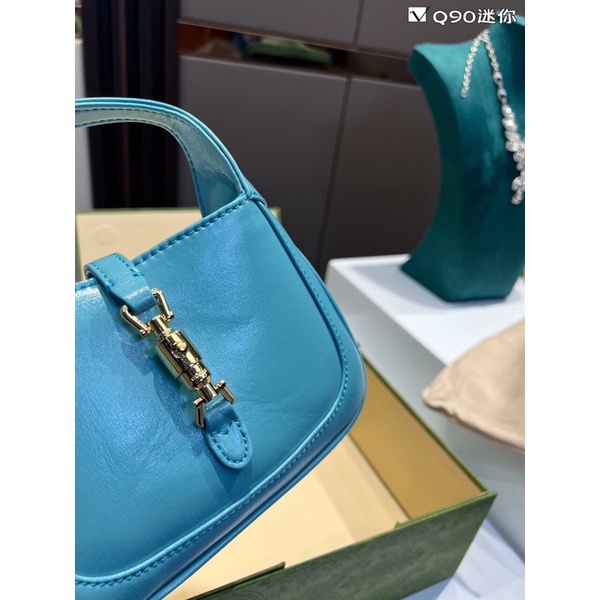 Túi xách Gc jackie hàng da thật sz 19 sẵn ship trắng, hồng, đen