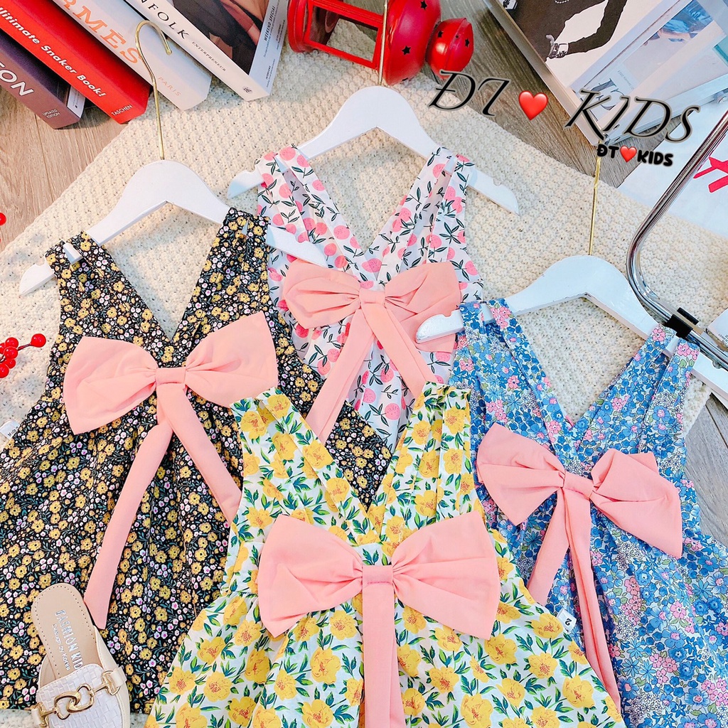 Váy thô hàn nơ hồng sau lưng cho bé gái