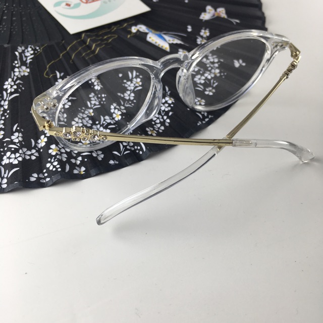 Gọng kính cận tròn trong suốt kính mắt mèo đính đá form vừa