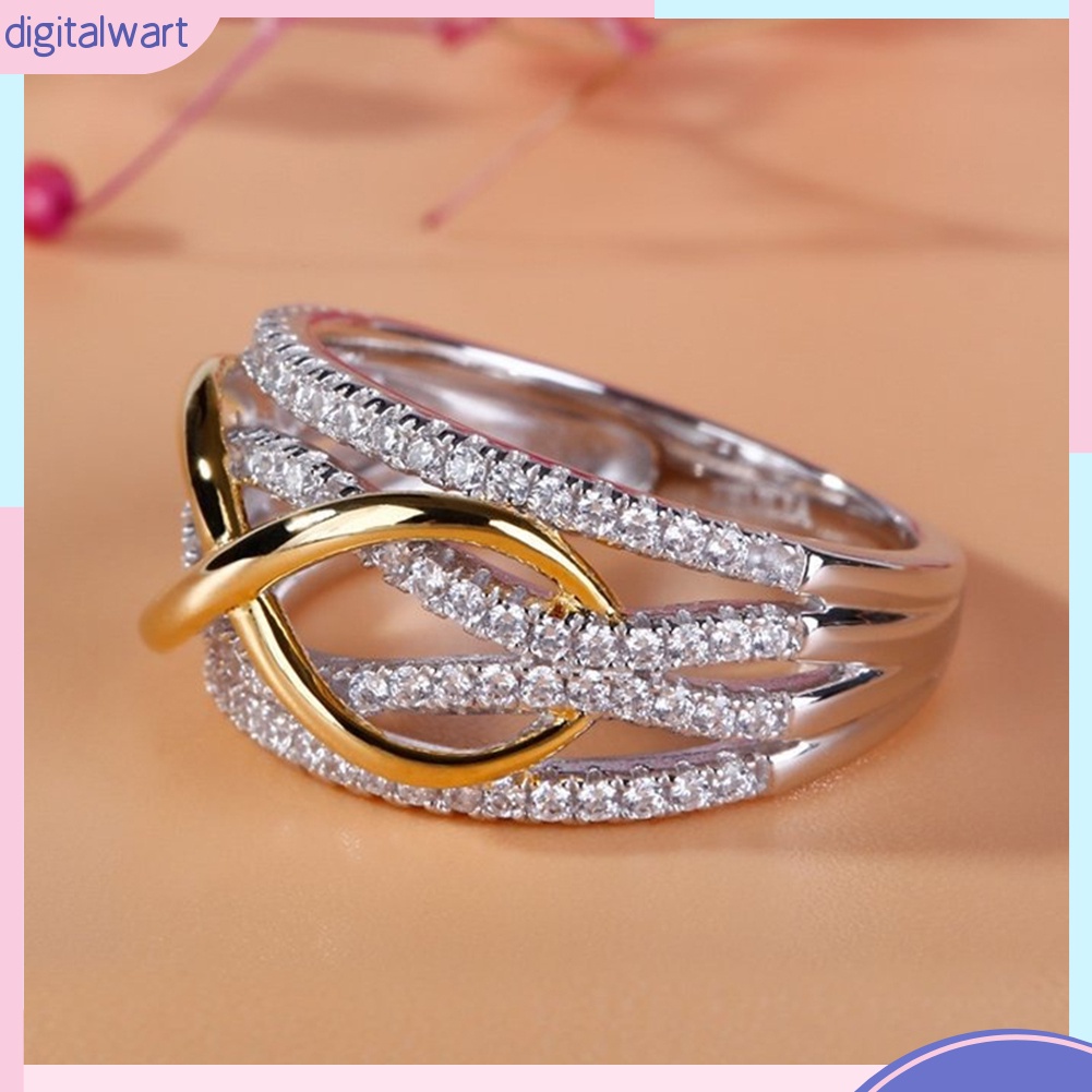 Nhẫn đính hôn đính đá hình số 8 sang trọng