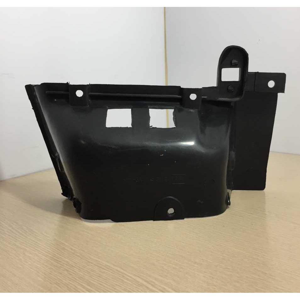 Ốp bậc lên xuống (bệ bước) xe chiến thắng 6 tấn, Jac 2.5 tấn, chất liệu bằng nhựa