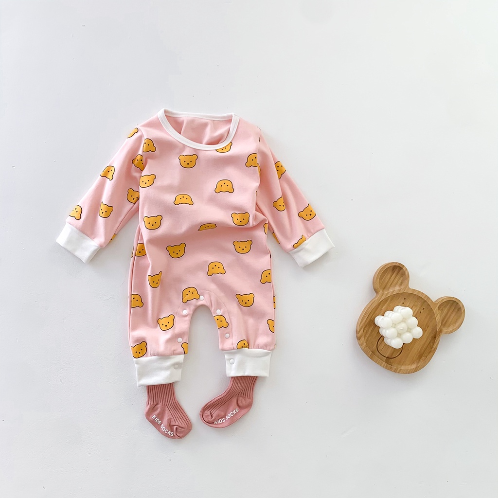 Bộ áo liền quần dài tay in hình gấu dễ thương cho trẻ sơ sinh