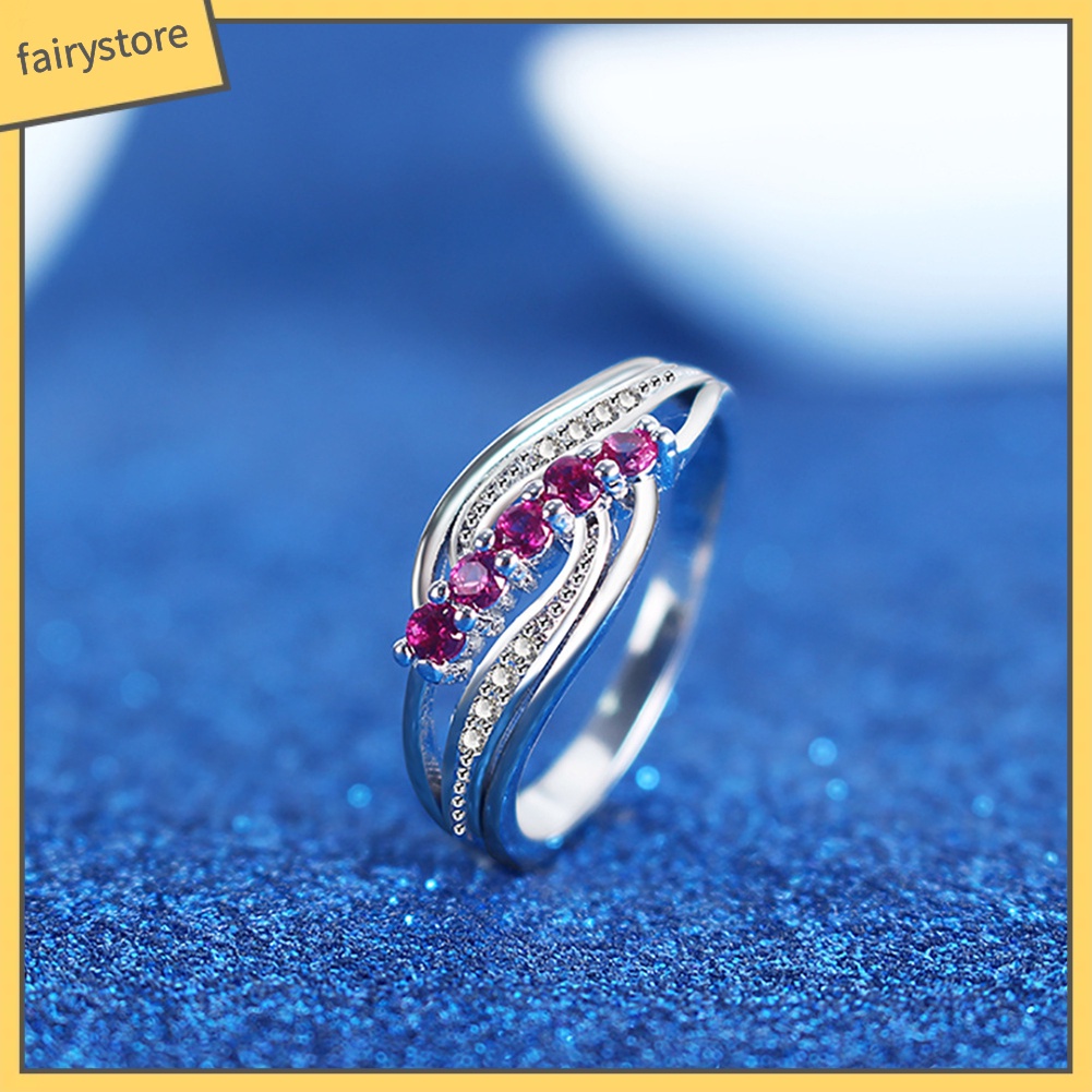 Nhẫn Cưới Đính 5 Viên Ngọc Ruby Giả Thiết Kế Thanh Lịch