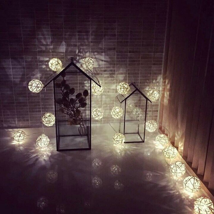 Đèn cầu mây thái lan 10 bóng, 20 bóng (màu trắng) quả cầu size 5cm | BigBuy360 - bigbuy360.vn