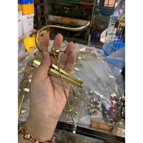 móc khuyên, đất giả tùng