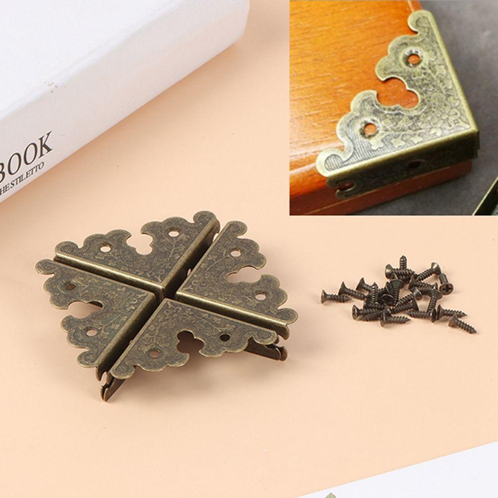 Hộp Đựng Trang Sức Để Bàn Khắc Họa Tiết 34mm Có Đinh Ốc Trang Trí Nội Thất