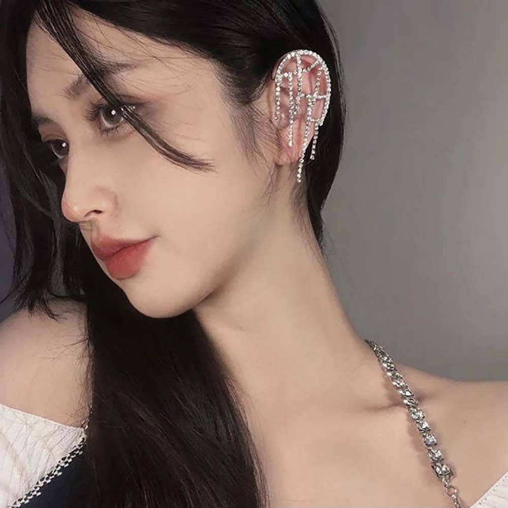 Khuyên Tai Kim Loại Dạng Kẹp Vành Tai Tua Rua Nhiều Màu Phong Cách Hàn Quốc Cho Nữ