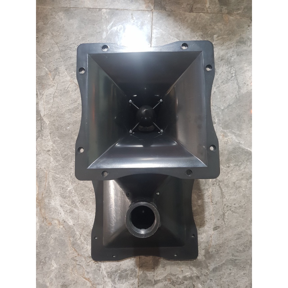 Họng kèn hỏa tiễn 19x19cm màu đen kèm bích nối