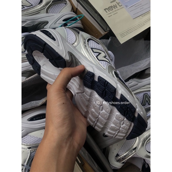 ẢNH THẬT ĐỘC QUYỀN GIÀY THỂ THAO ULZZANG NB530 SIÊU HOT HITĐO