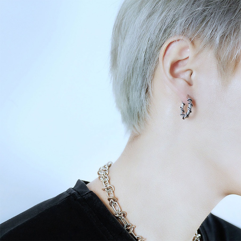 Khuyên Tai Dạng Vòng Xoắn Bằng Thép Titan Thời Trang Mừng Năm Mới