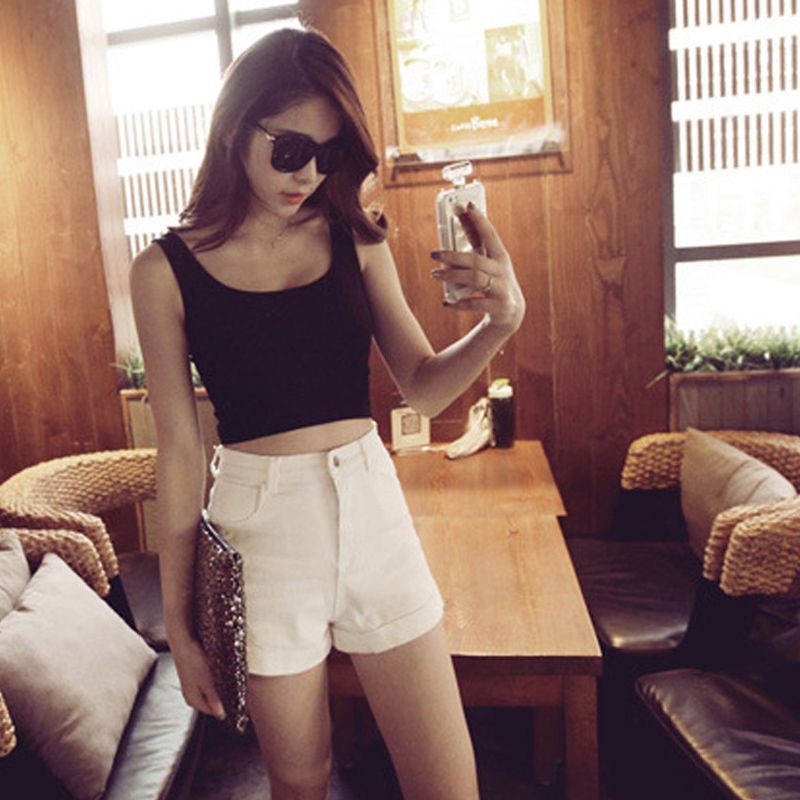 Áo ba lỗ lửng ôm sát tôn dáng