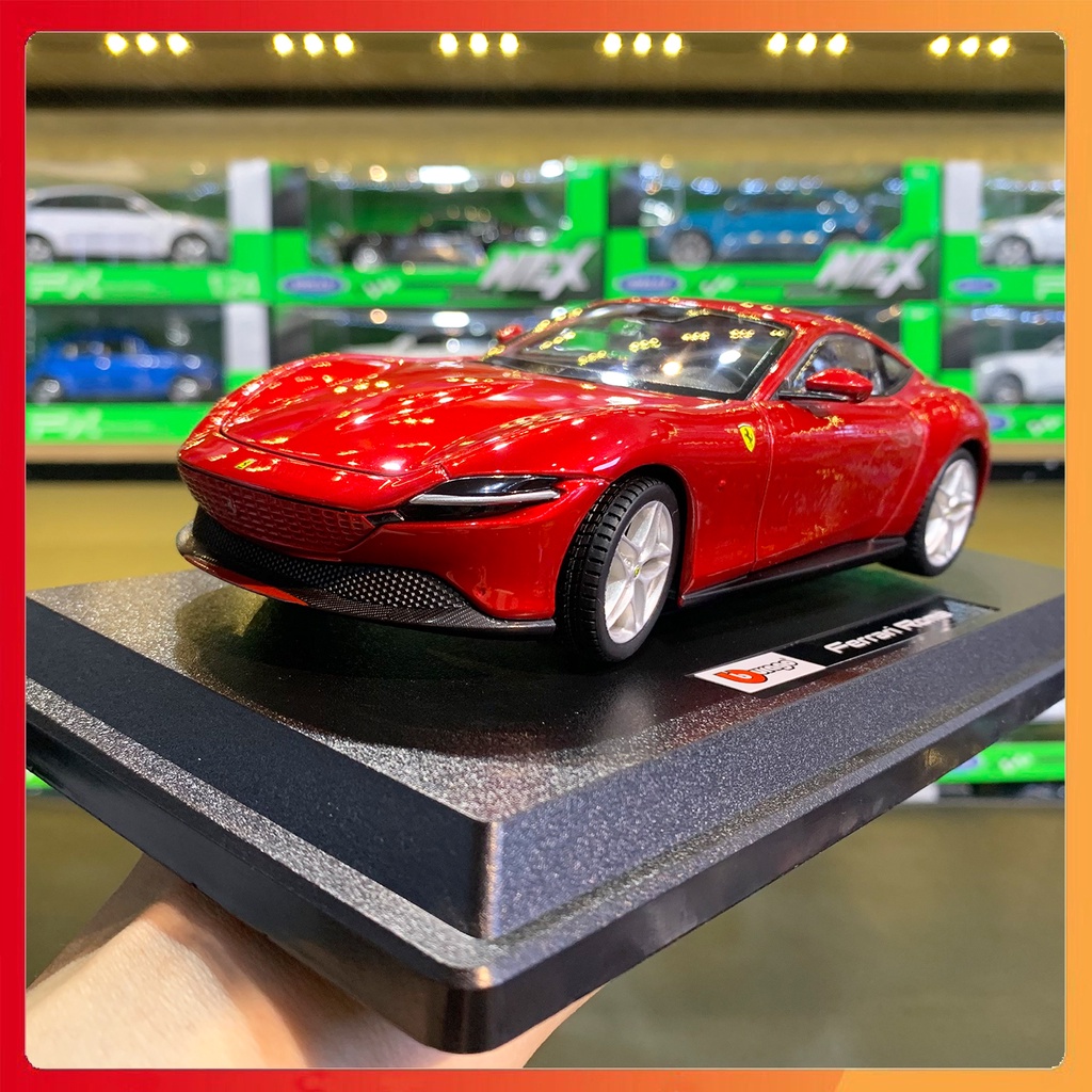 Xe mô hình Ferrari Roma tỉ lệ 1:24 Bburago màu đỏ