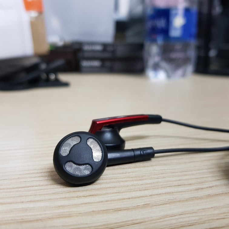 Tai nghe audio technica ATH-C505,không mic,màu đỏ,nobox