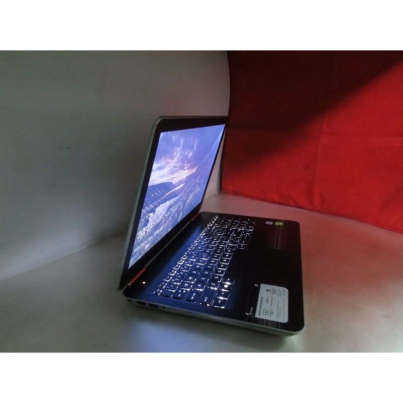 Laptop Cũ HP Pavilion 15-AU010WM/ CPU Core i7-6500U Ram 8GB/ Ổ Cứng SSD 240GB/ VGA NVIDIA GeForce 940MX/ LCD 15.6'' inch