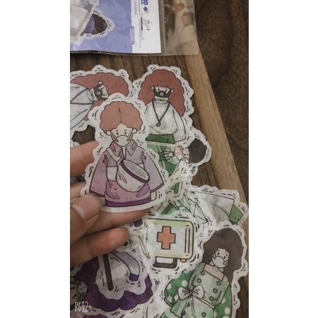 Set 4 tấm hình dán lẻ xinh xắn, đáng yêu