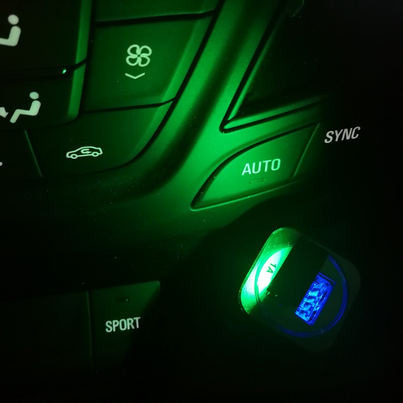 Đèn LED RGB Mini Type-C Thay Đổi 8 Màu Sắc Có Thể Điều Chỉnh