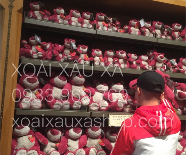 GẤU BÔNG GẤU DÂU LOTSO THƠM DÂU HÀNG STORE DISNEY