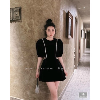 Váy nhung đính viền hở eo
