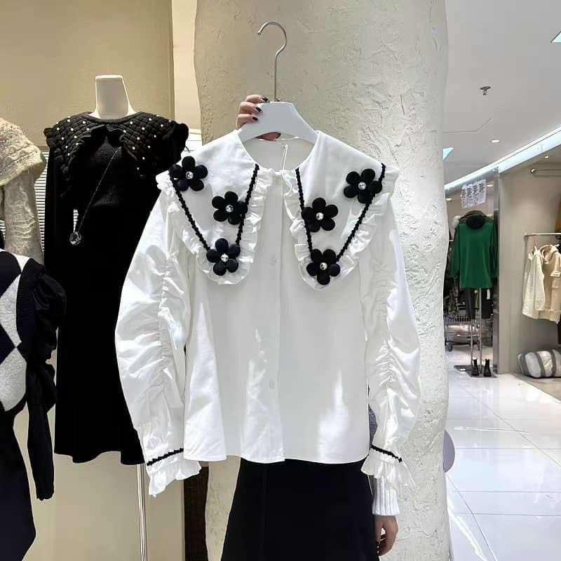 ÁO SƠ MI TRẮNG CỔ HOA ĐEN CHO NỮ