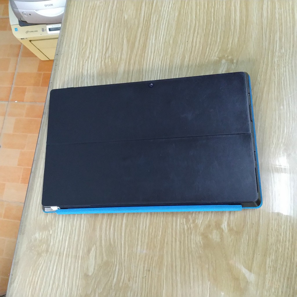 Surface Windows 8 pro chip i5 3337 RAM 4GB SSD 128G , Laptop 2 trong 1 nhanh tiện
