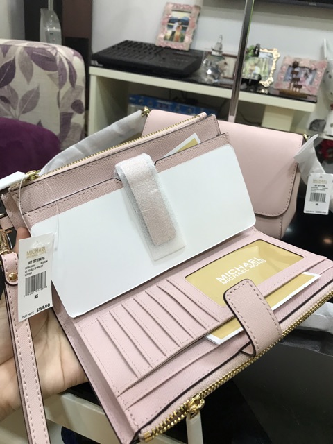 Set Michael Kors màu hồng nude