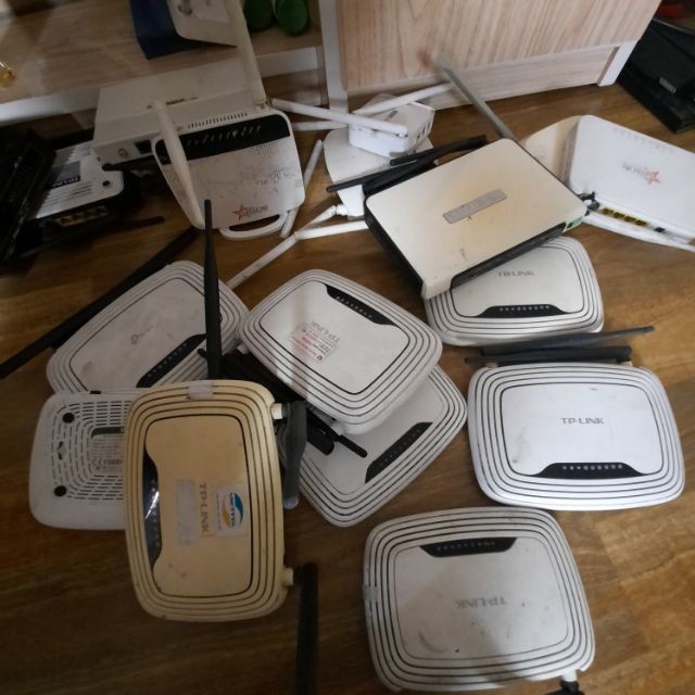 bộ phát wifi kèm nguồn tplink .tenda.totolink....các loại cũ đã sử dụng (tặng kèm nguồn )
