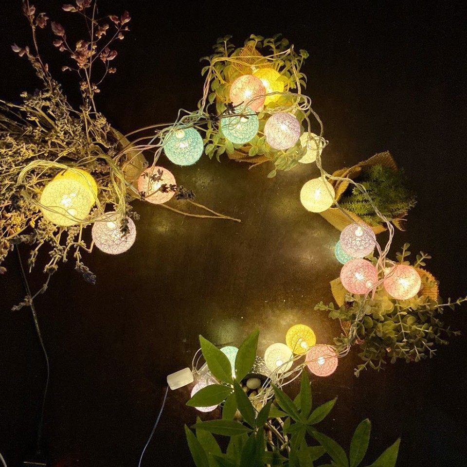 (Xài pin AAA) Đèn led dây trang trí tiệc đèn 4m 20 bóng đèn tròn 4cm ánh sáng vàng ấm không chớp nháy