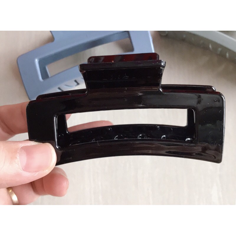 KẸP TÓC TRƠN KIỂU VUÔNG CỠ LỚN PHONG CÁCH HÀN QUỐC