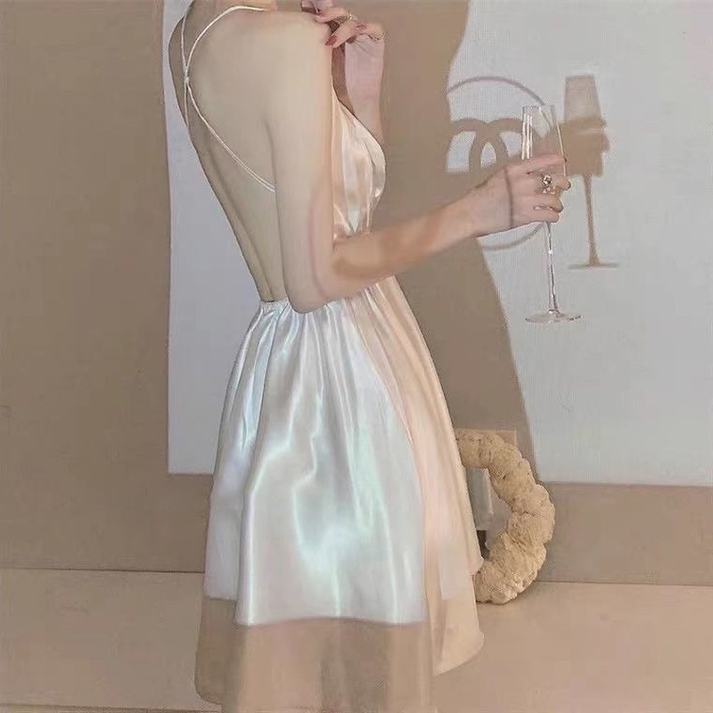 Đầm Ngủ Hai Dây Cổ Chữ V Vải Lụa Kem Màu Kem Trơn Gợi Cảm Phong Cách Pháp Gợi Cảm