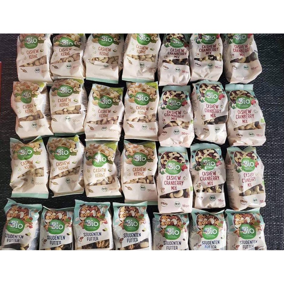 Hạt điều và quả nam việt quất khô Dm Bio 150 gr (Organic Cashew Cranberry Mix Dm Bio 150 gr)