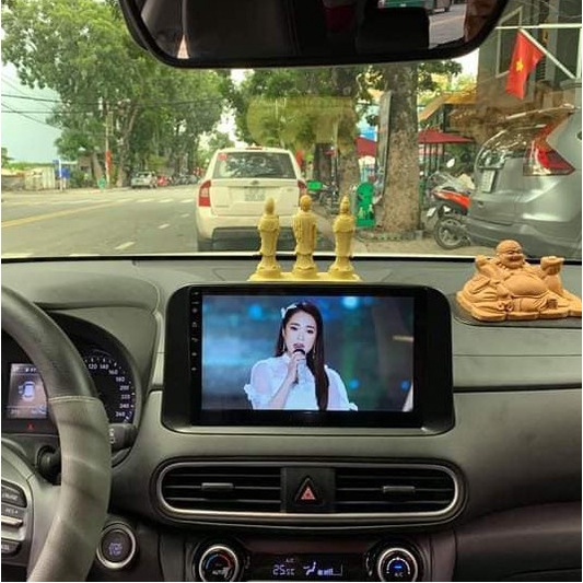 Mặt dưỡng màn hình DVD android 9” 10” HYUNDAI KONA 2018-2021 cắm jack nguồn Zin