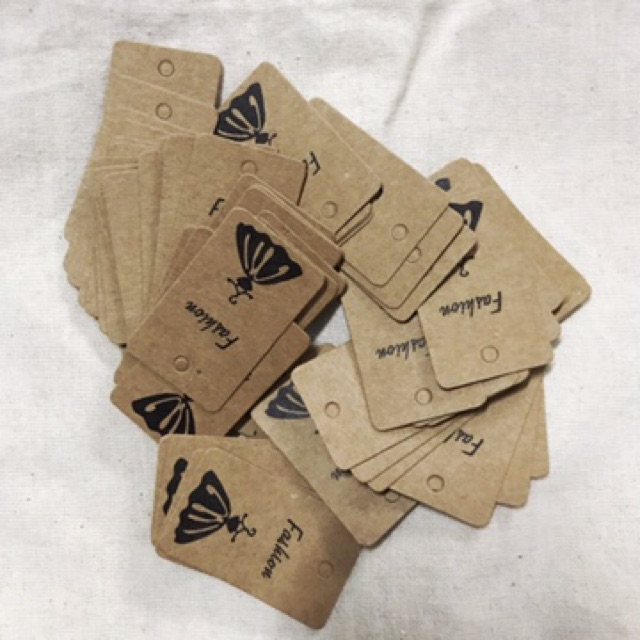 Nhãn mác giấy 2.5 x 4cm -khoảng 100 cái - Có sẵn