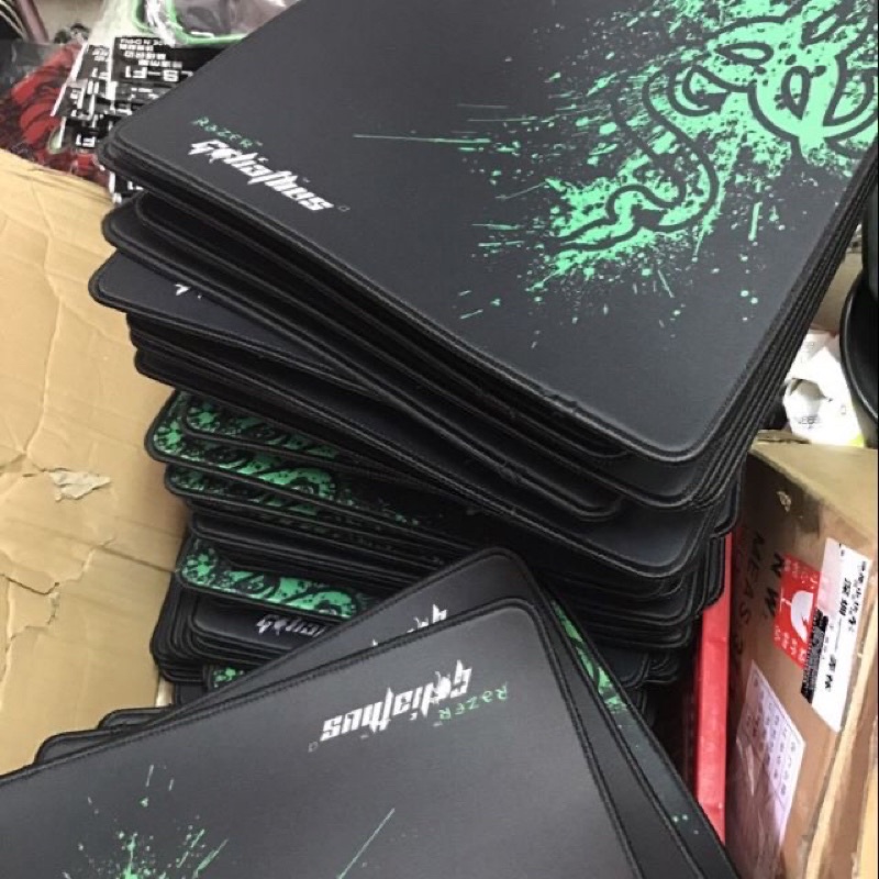Miếng lót chuột, pad chuột, bàn di chuột máy tính giá rẻ chất lượng Razer 20x25cm