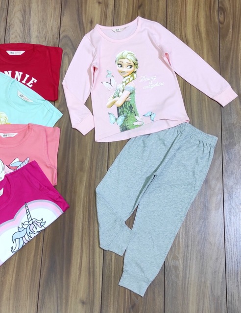 Bộ bé gái tay dài