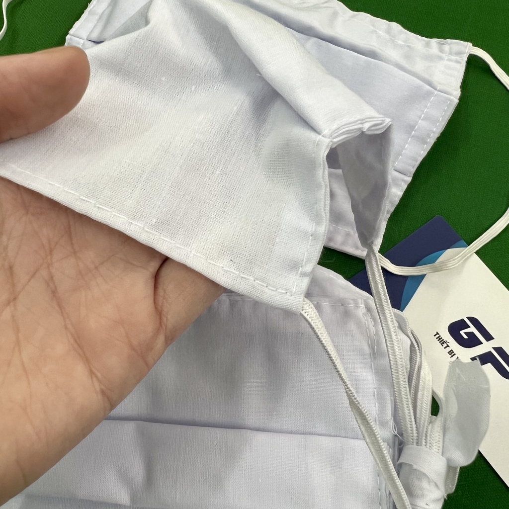 KHẨU TRANG VẢI TRẮNG DÂY THUN BÁC SĨ Y TÁ DÙNG TRONG PHÒNG MỔ