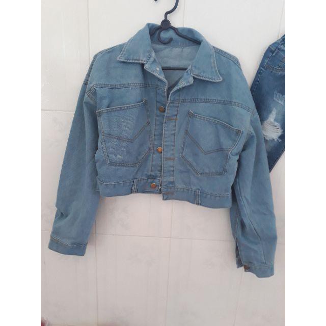 ÁO KHOÁC JEAN NỮ PHỐI CÚC SAU LƯNG THỜI TRANG XANH JEAN 3309