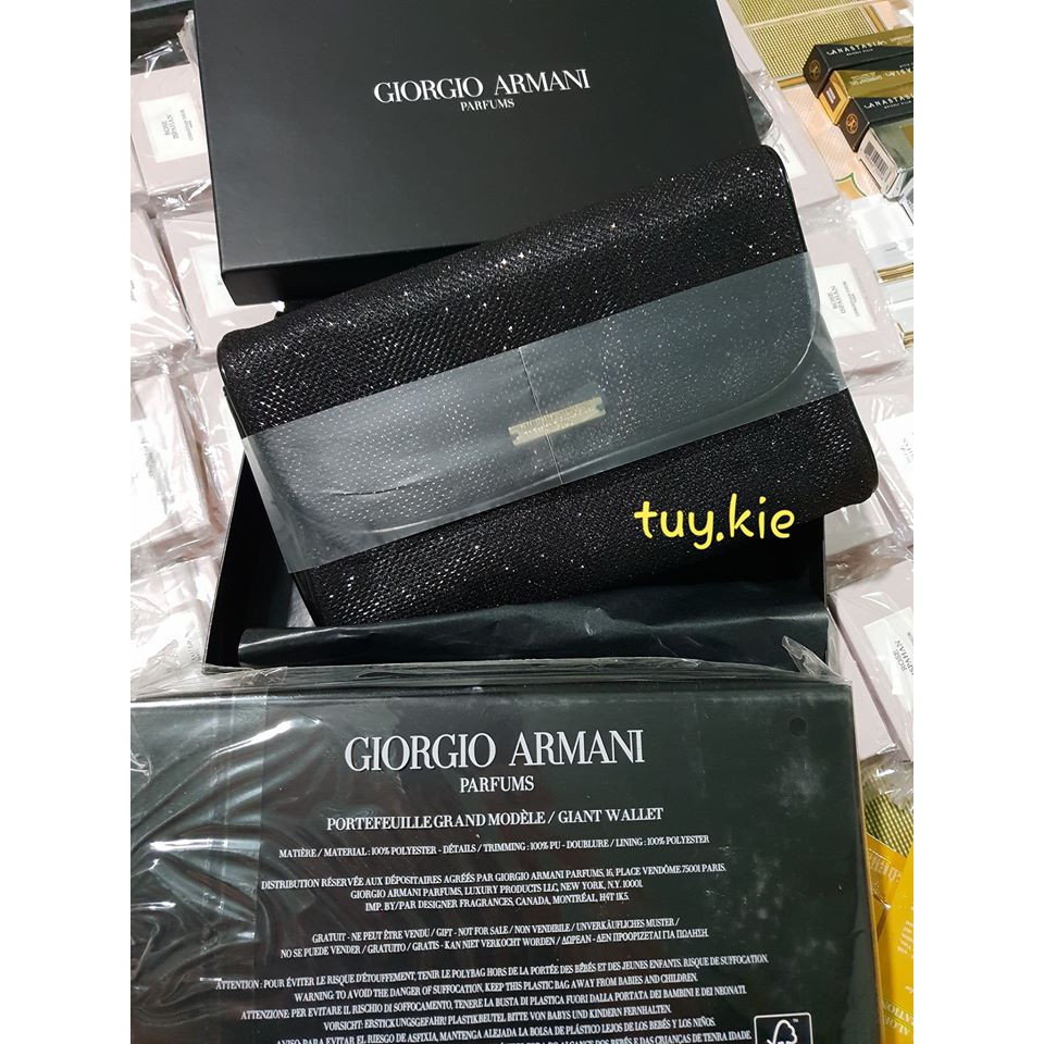 Clutch cầm tay gift của mỹ phẩm Giorgior Armani