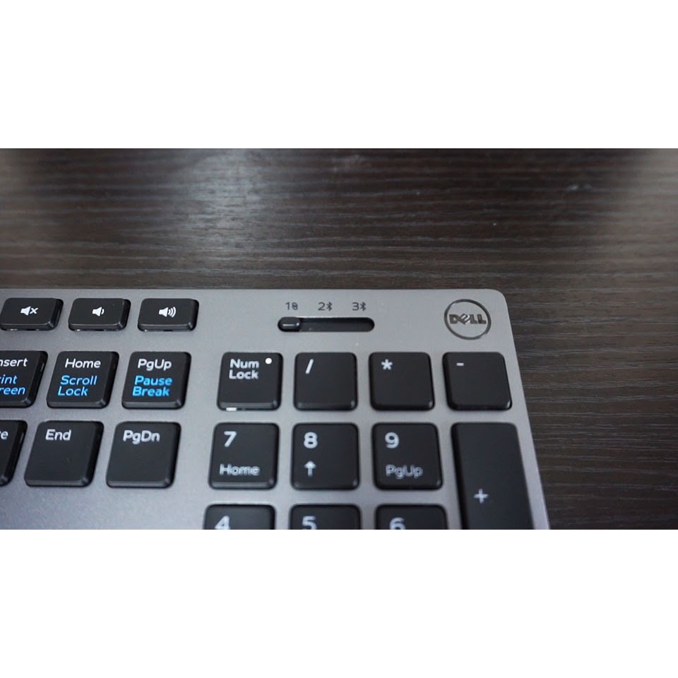 Dell KM717 Premier Keyboard Mouse - Multi Device - Bộ bàn phím & Chuột không dây kết nối 3 máy: 2 Bluetooth và 1 USB